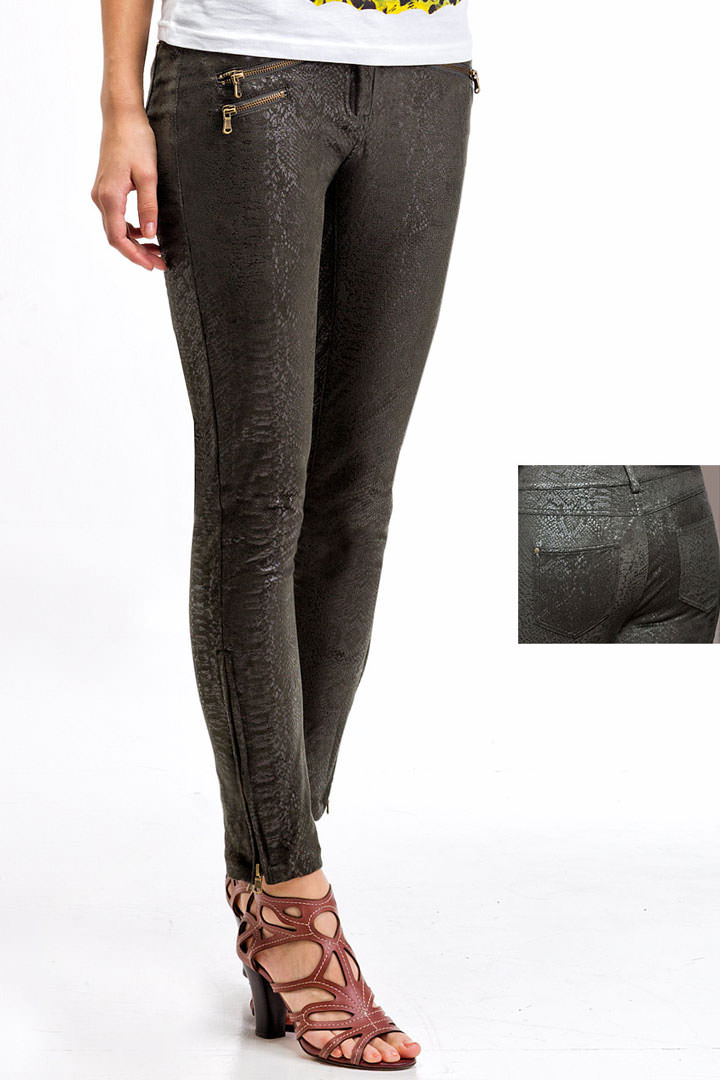 Фото товара 7596, брюки с текстурой питон