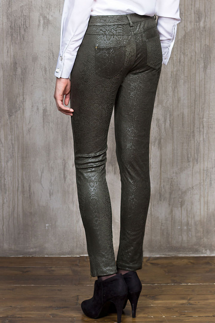 Фото товара 7597, брюки с текстурой питон